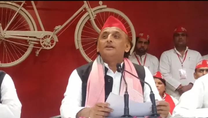 Political:अखिलेश बोले लोकसभा मे युवजन सभा ने सपा को जीत दिलाई अब विधानसभा चुनाव मे भी जितवायेंगे   

