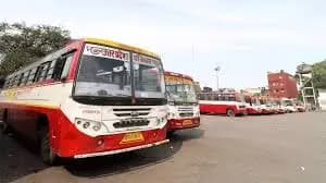 
UP  :ARM ने रंगे हाथो धर दबोचा डीजल चोरी करते ड्राइवर को   
