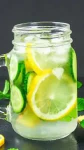 

Alkaline water:सेहत मंद रहना है तो आज से ही पीना शुरू कर दे अल्कलाइन वाटर

