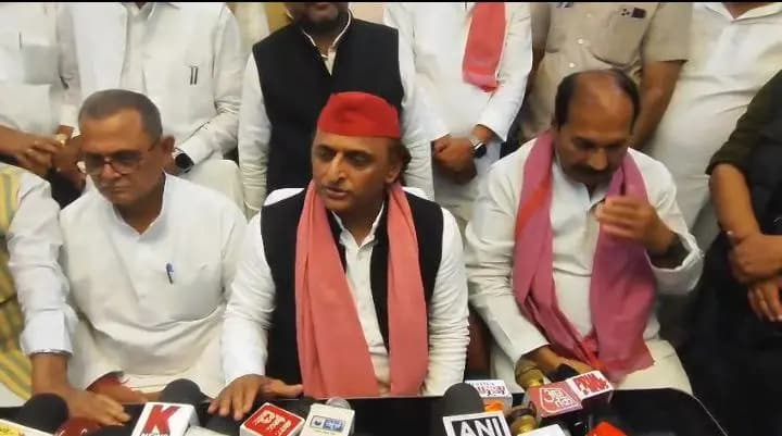 POLITICAL:पहलगाम ​हमले पर बोले अखिलेश, सरकार को अग्निवीर योजना तुरंत खत्म करनी चाहिए    

