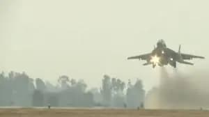 1000 मदरसे बंद,भारतीय सेना का  खौफ,  भारत के फाइटर जेट का इंजन गर्म होने से पाकिस्तान मे मची खलबली 