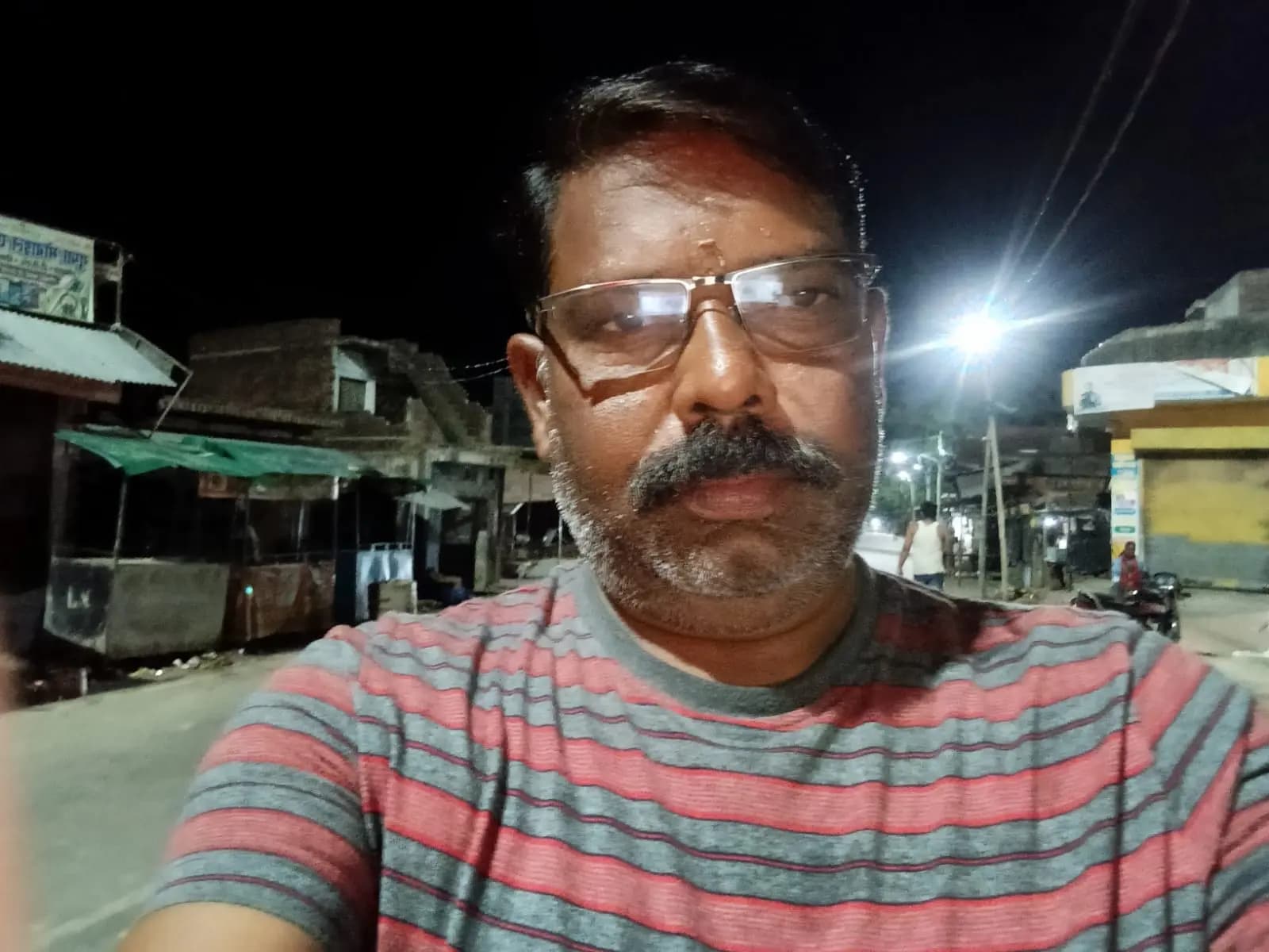 इटौंजा में ज्वैलर्स कारोबारी का शव नीम के पेड़ से लटका मिला