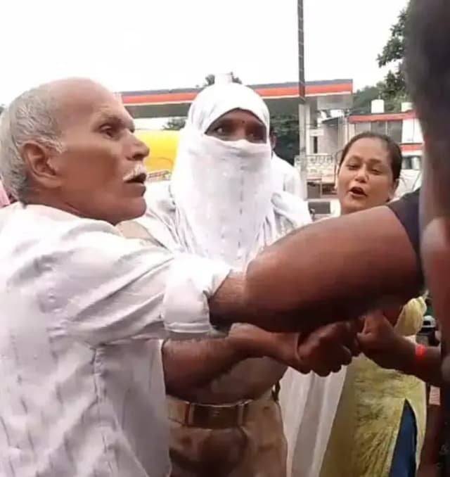 लखनऊ में पुलिस की दबंगई का मामला आया सामने