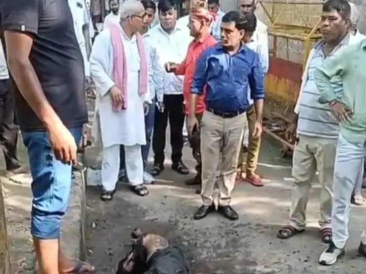 समाजवादी पार्टी कार्यालय के बाहर युवक ने किया आत्मदाह का प्रयास