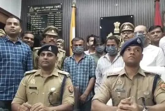 लखनऊ पुलिस ने साइबर ठगों को बडे गैंग को किया बेनकाब

