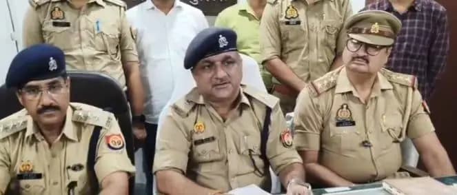  मलिहाबाद थाना क्षेत्र में गाड़ी में बैठा कर हरदोई रोड पर महिला के साथ हुई लूट पर पुलिस ने किया खुलासा