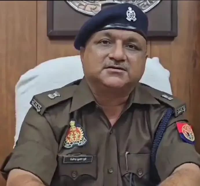 

मानसिक मंदित युवती से दुष्कर्म का आरोप,पुलिस की हिरासत में आरोपी, लखनऊ के मानक नगर   का मामला 
