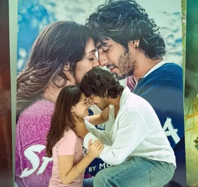 फिल्म 'सैयारा' ने अब तक दुनिया भर में 500 करोड़ रुपये से ज़्यादा की कमाई की,युवा पीढा के लिए बनी प्रेरणा