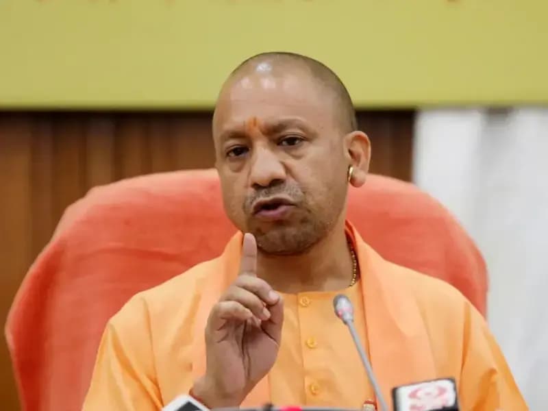 हमीरपुर पुल हादसे के मृतको को 5—5 और घायलों को 50—50 हजार की मदद— सीएम योगी