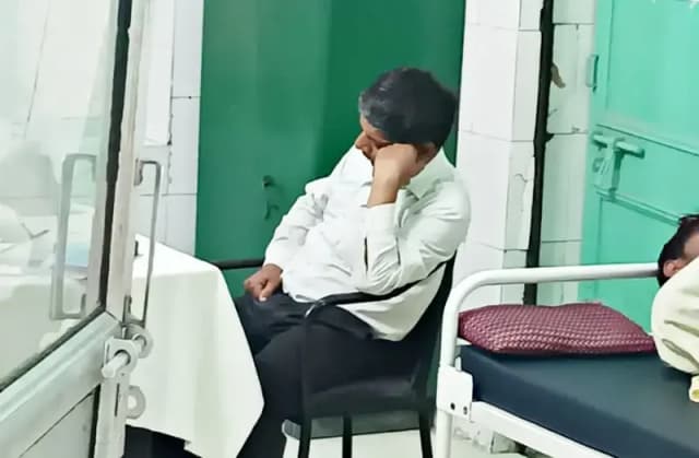 फार्मासिस्ट क्लिनिक खोलकर बना 'डॉक्टर', स्वास्थ्य विभाग ने की बड़ी कार्रवाई