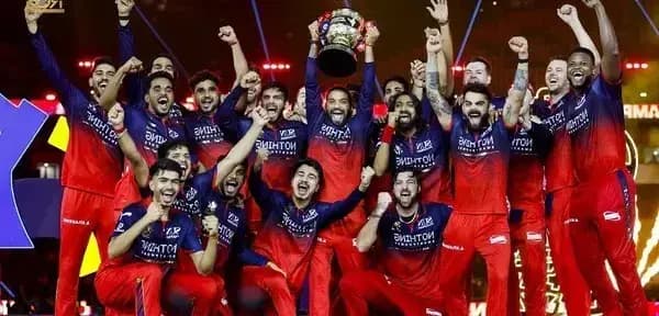IPL 2026 Final: आरसीबी ने रचा इतिहास, गुजरात टाइटंस को हराकर लगातार दूसरी बार जीता आईपीएल खिताब