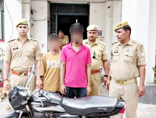  गुडम्बा पुलिस की बड़ी कार्रवाई, बाराबंकी से चोरी की बाइक के साथ दो शातिर चोर गिरफ्तार