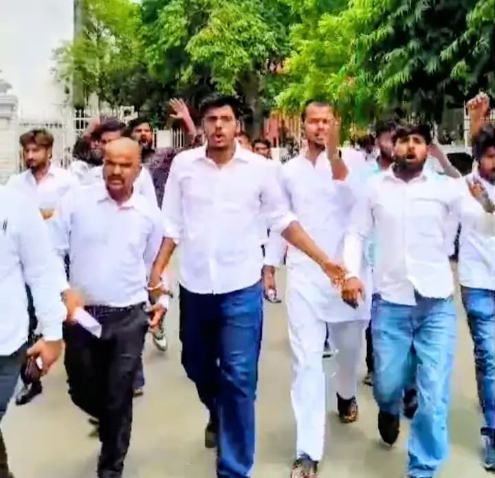  LU का बड़ा धमाका: LLB छात्रों की बल्ले-बल्ले! अब थ्योरी-इंटरनल में अलग से पास होना जरूरी नहीं, बदला नियम