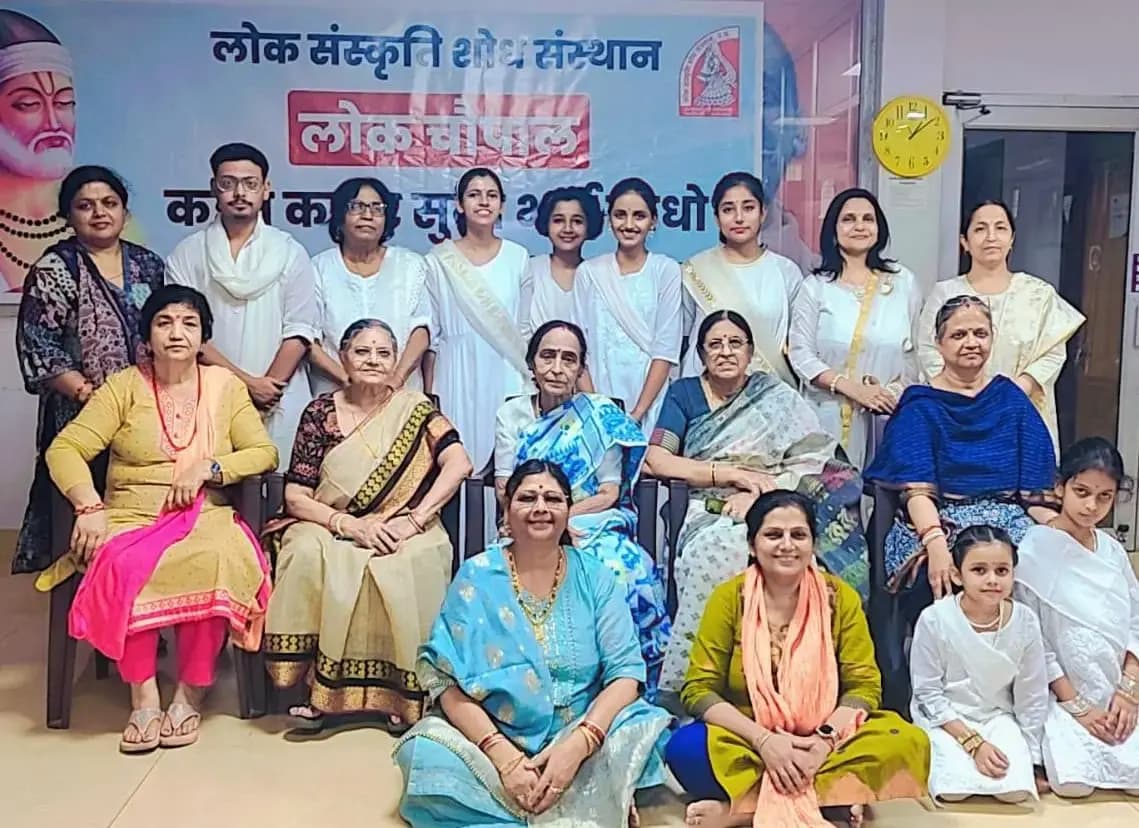 चुनरी के रंग बड़ा सांचा हो...कबीर पंथ से सजी गीत व नृत्य की लोक चौपाल