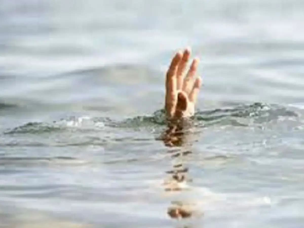 लखनऊ में कठौता झील से 40 वर्षीय युवक का शव बरामद,पुलिस ने दो दोस्तो को हिरासत में लिया

