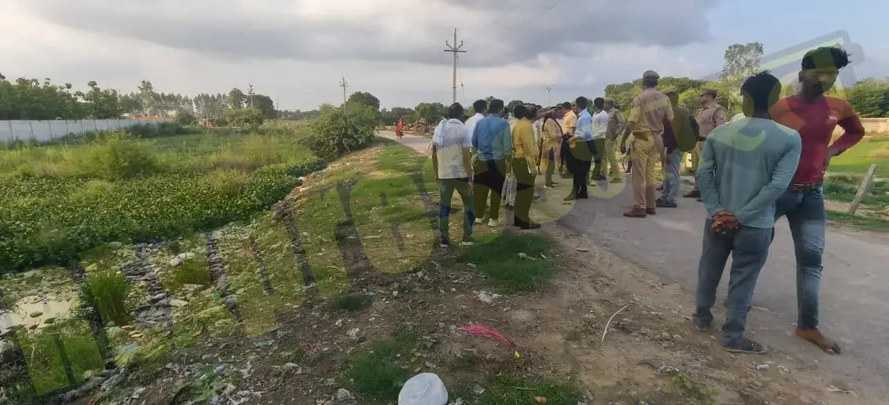 कुकरैल नदी को उसका प्राकृतिक स्वरुप वापस दिलाने के नाम पर खर्च हुए 48 लाख,काम देख निराश हुए डीएम विशाख जी