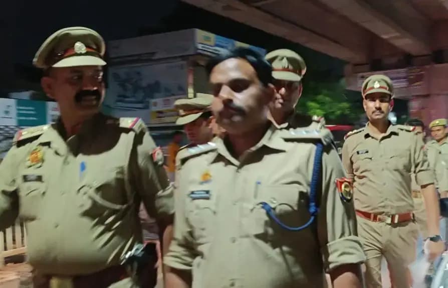 लखनऊ में खुलेआम घूमने वाले शराबियों पर कानून हुआ सख्त...  पुलिस क्षेत्र में हुई एक्टिव
