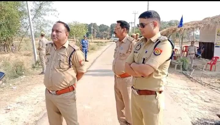Lucknow:पुलिस छावनी मे बदला खंतारी गाँव,अंबेडकर प्रतिमा के चारोंतरफ,PAC,RAF, पुलिस, महिला पुलिस बल की तैनाती
