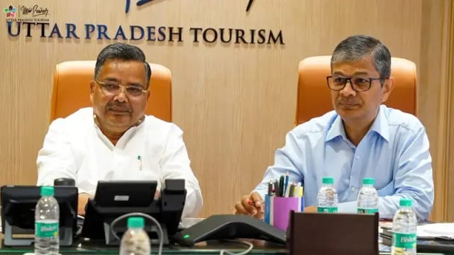 “दीपोत्सव-2025 आस्था और नवाचार का अद्भुत संगम होना चाहिये।”-पर्यटन मंत्री जयवीर सिंह