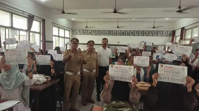 शिया पीजी कॉलेज, नक्खास में सड़क सुरक्षा और यातायात जागरूकता कार्यशाला 