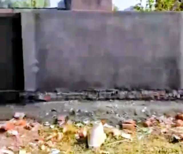 लखनऊ के मलिहाबाद क्षेत्र में ग्राम पंचायत कटौली में सार्वजनिक जमीन पर कब्जा