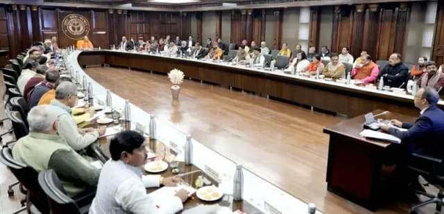 योगी कैबिनेट का बड़ा फैसला, राज्य में पारिवारिक संपत्ति हस्तांतरण होगा आसान
