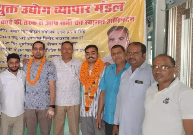 आपरेशन सिंदूर की सफलता के बाद घर लौटे सेना में अफसर बेटे,फूल—मालाओं से हुआ स्वागत
