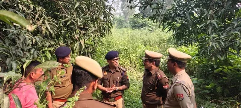 आम की बाग किनारे मिला महिला का शव,लखनऊ के माल थाना क्षेत्र में हुई घटना