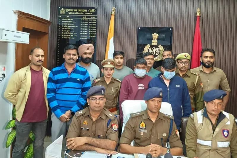 गोमतीनगर पुलिस ने किया हत्या का खुलासा, सम्बंध न बनाने पर महिला की हत्या करने वाले दो गिरफतार